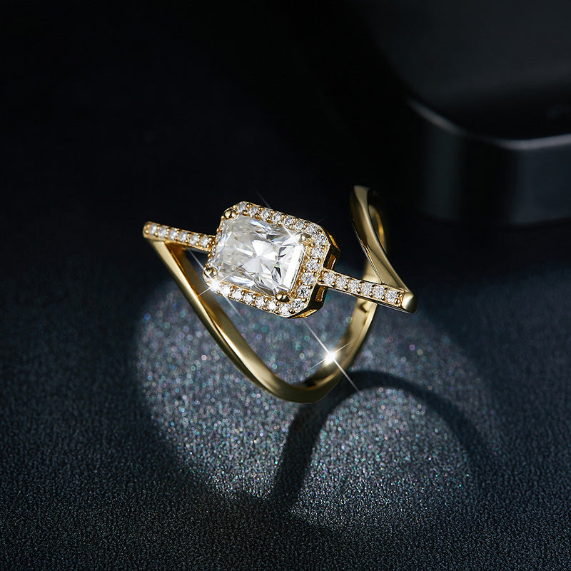 Gilded square moissanite ring - dazzling and dazzling