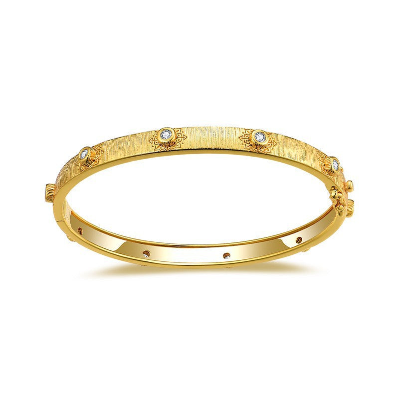 Gilded Gold Star Ring · Silver Plated 18K Gold 0.45 ct Moissanite Bracelet