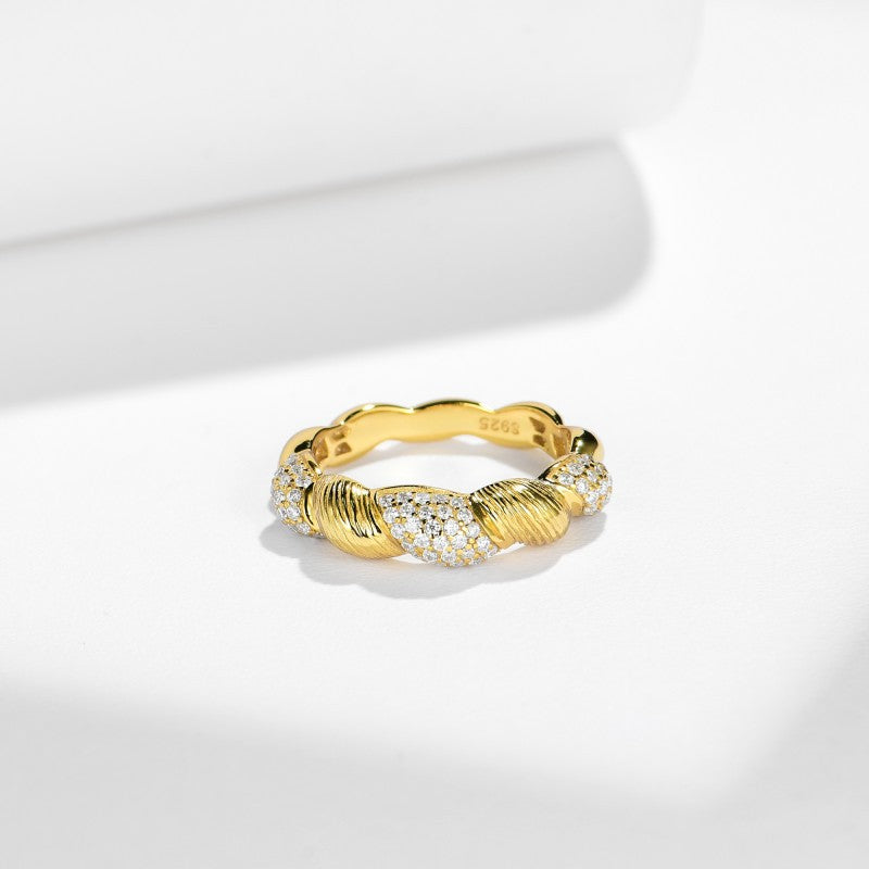 Golden Star River · All Moissanite Twisted Rope Ring