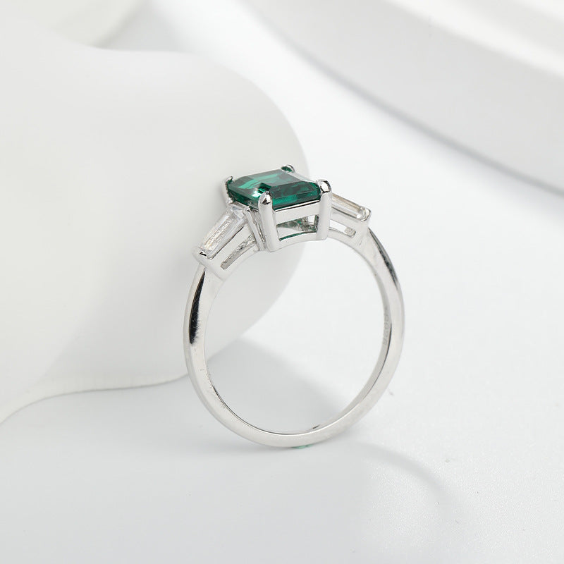 Princess cuts 2 carats to cultivate colored gemstones