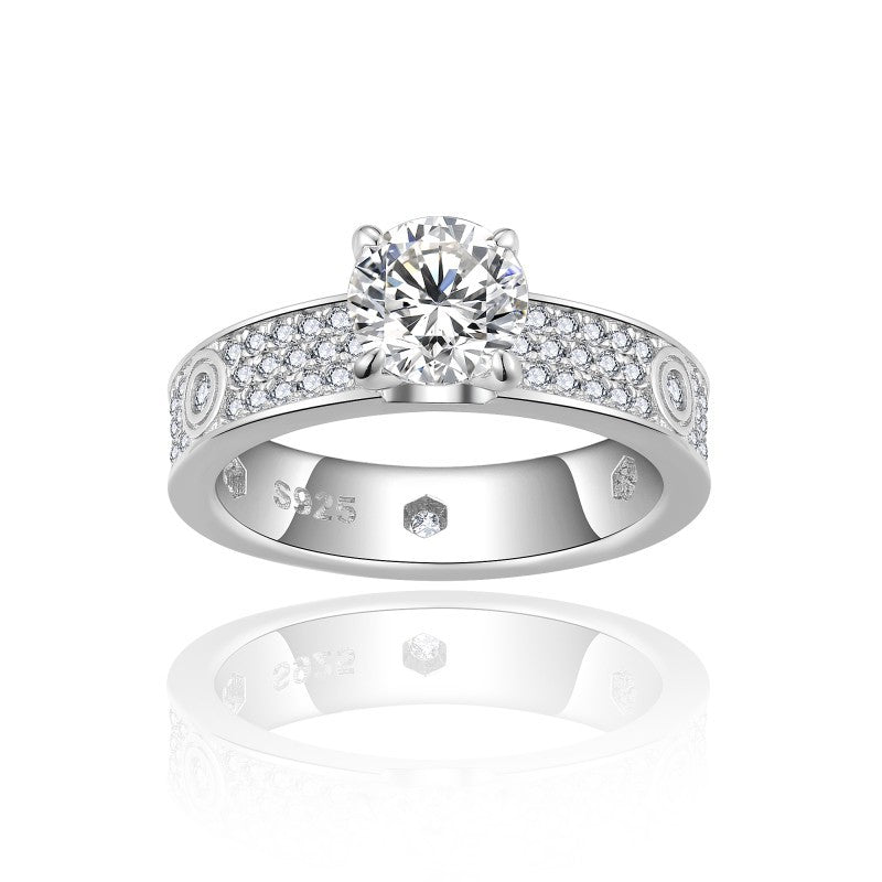 Minimalist Light · 1 Carat Full Moissanite Ring