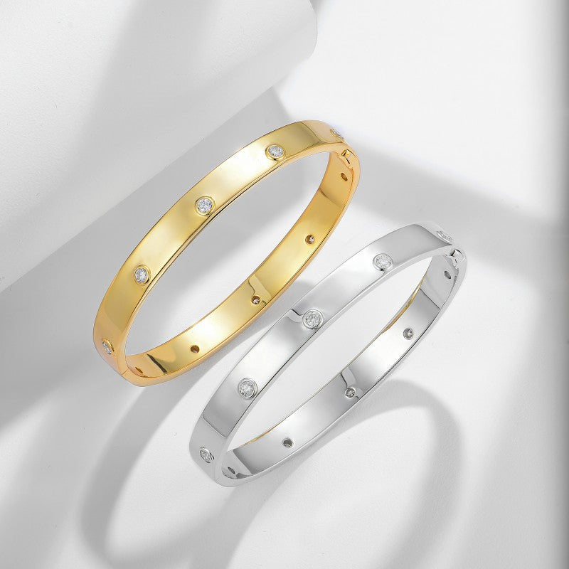 Gilded Gold Star Ring · Silver Plated 18K Gold Moissanite Bracelet