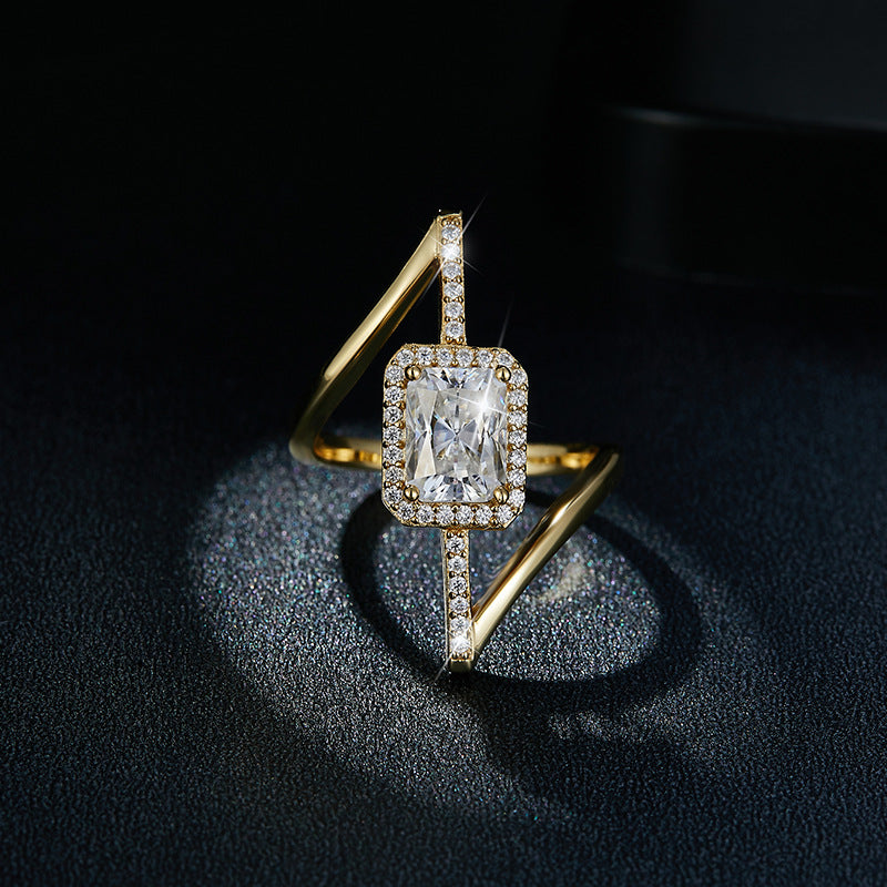 Gilded square moissanite ring - dazzling and dazzling