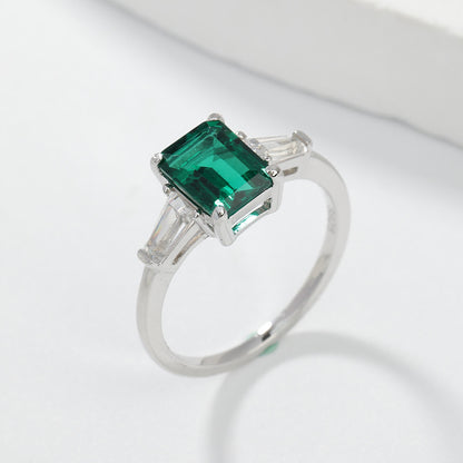 Princess cuts 2 carats to cultivate colored gemstones