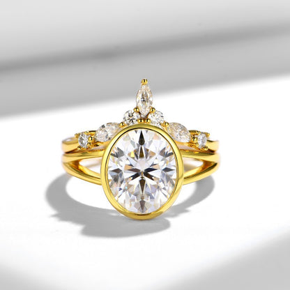 Eternal Kiss - All Moissanite Ring