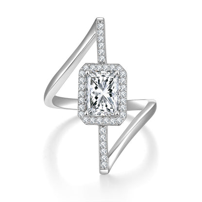 Gilded square moissanite ring - dazzling and dazzling