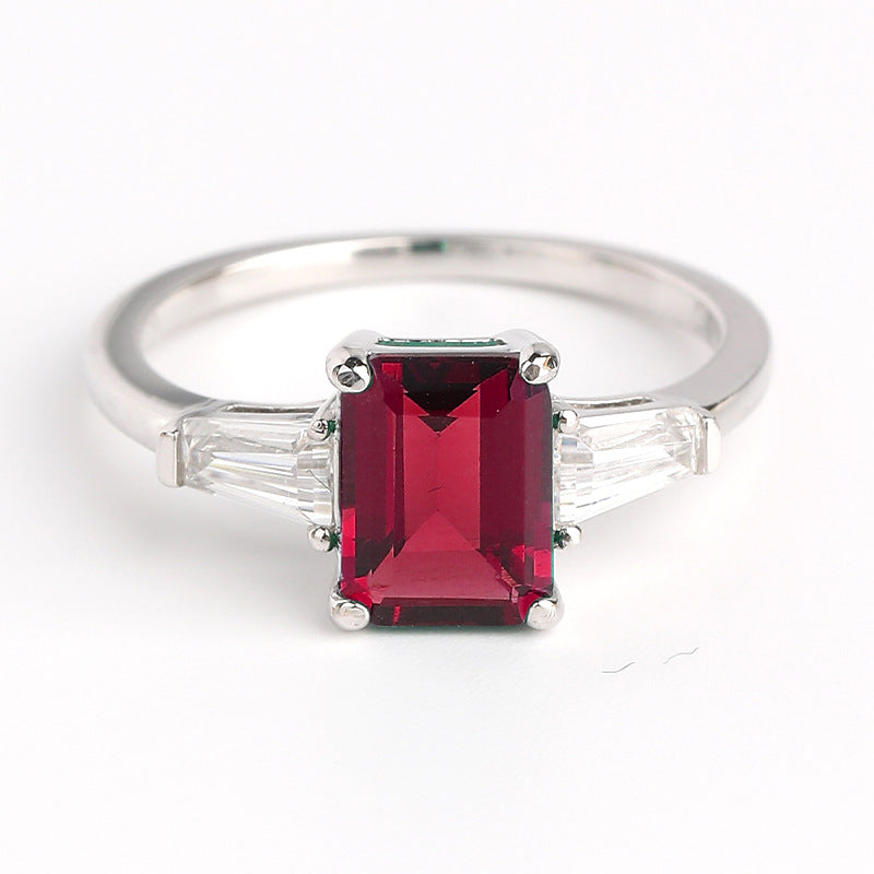 Princess cuts 2 carats to cultivate colored gemstones