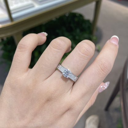 Minimalist Light · 1 Carat Full Moissanite Ring