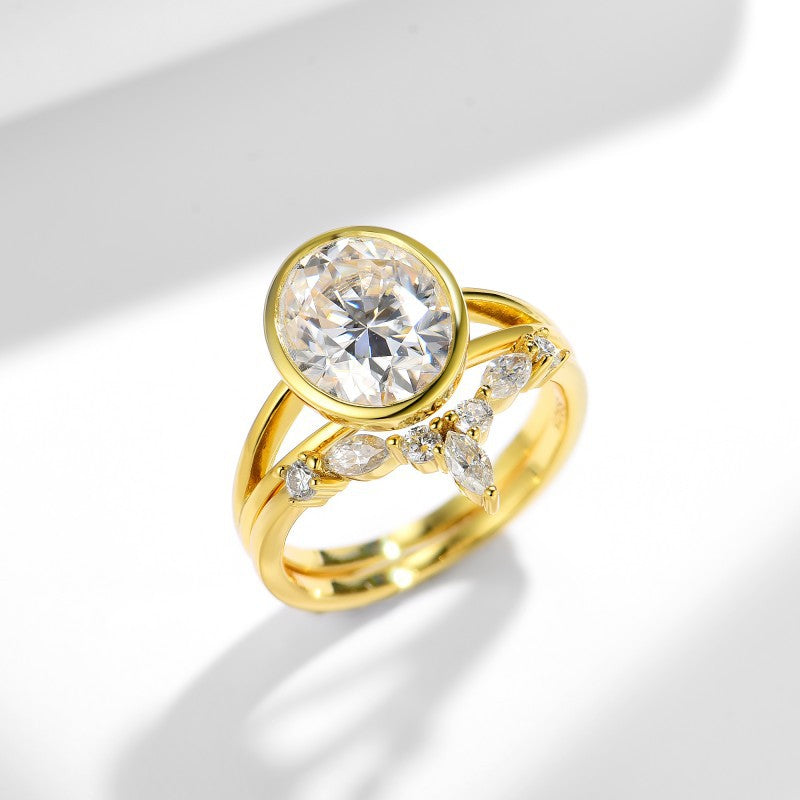 Eternal Kiss - All Moissanite Ring