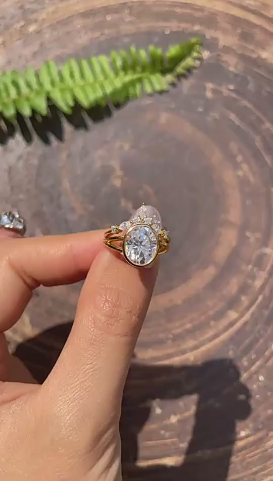 Eternal Kiss - All Moissanite Ring